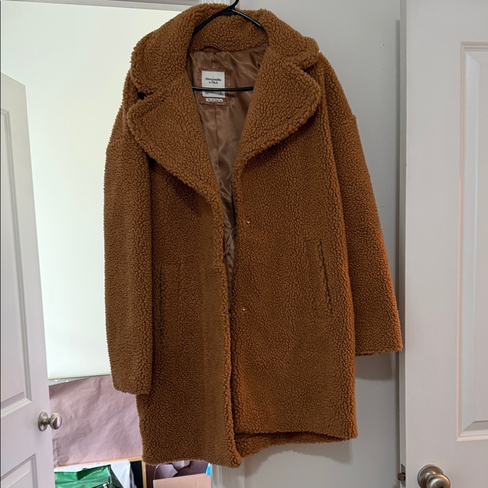 Abercrombie & Fitch Plush Teddy Coat in Camel Brown